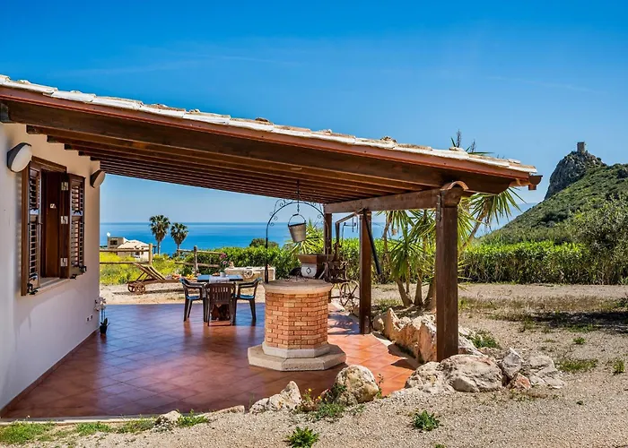 Villa Elena vicino la Riserva naturale dello Zingaro